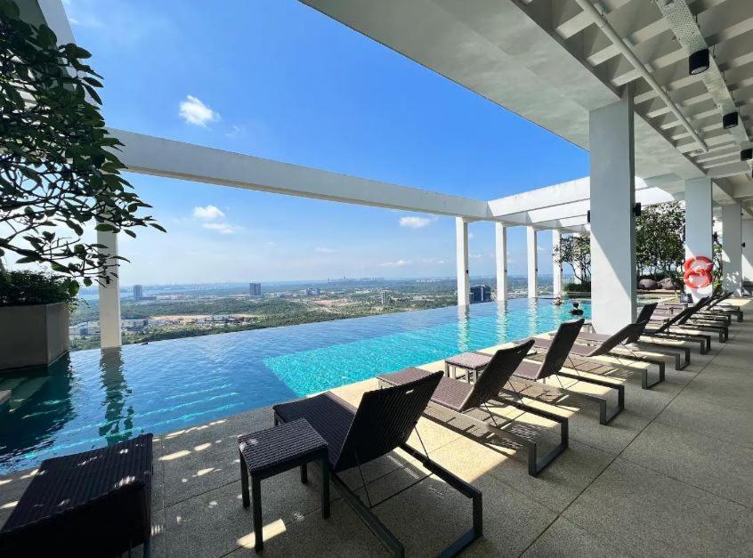 Iskandar Residences 3 Bedroom 누사자야 외부 사진